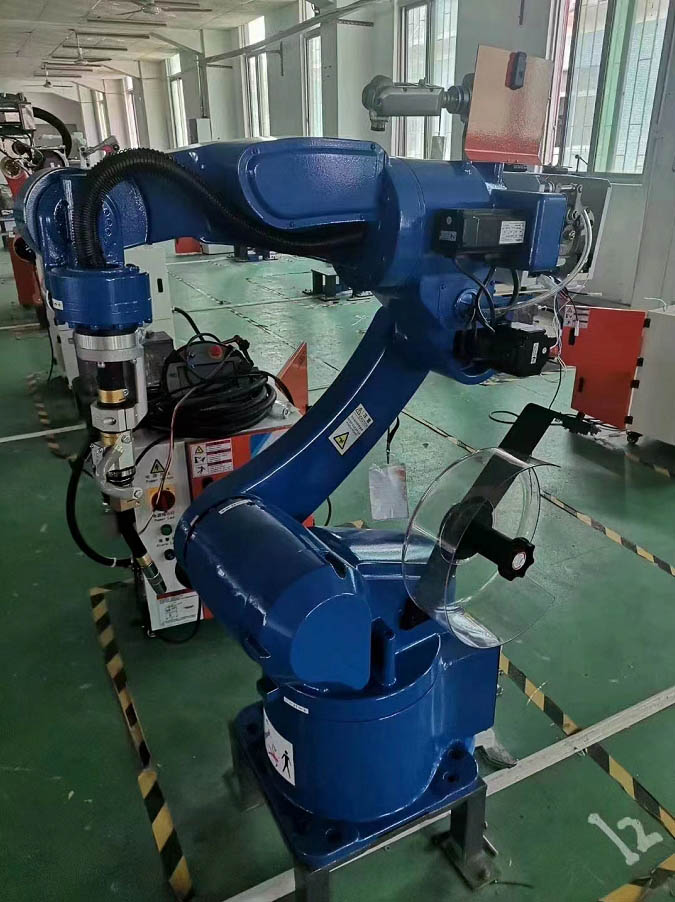 Mig welding robot