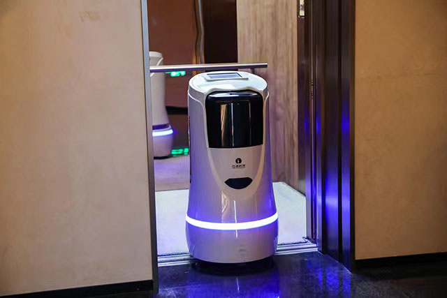 robot waiter