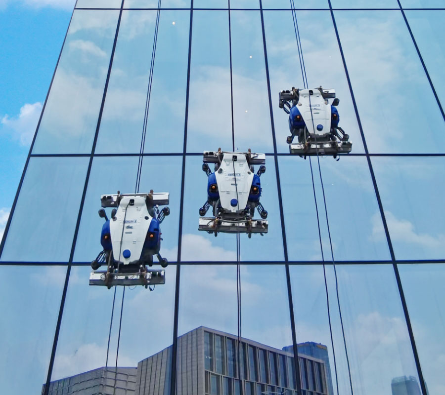 glass wall cleaning robot