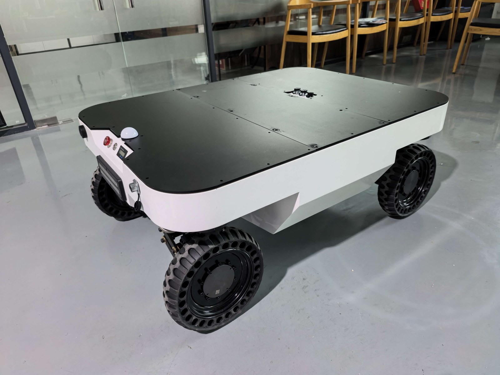 TRLU-S4-100K mobile robot chassis front view