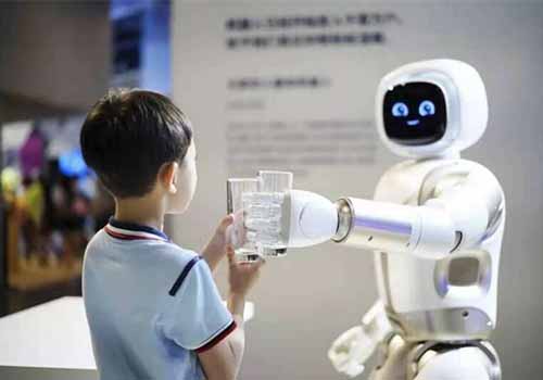 The World Artificial Intelligence Conference opens in Shanghai: I was massaged by a robot