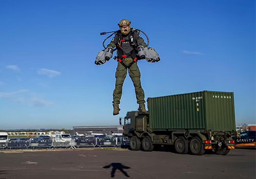 The British Army observes a jet pack that can fly at height of 3600 meters with speed of 128km/h