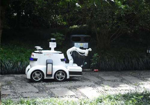 Robots picking up garbage in Hangzhou? It's been almost a year since he went to work!